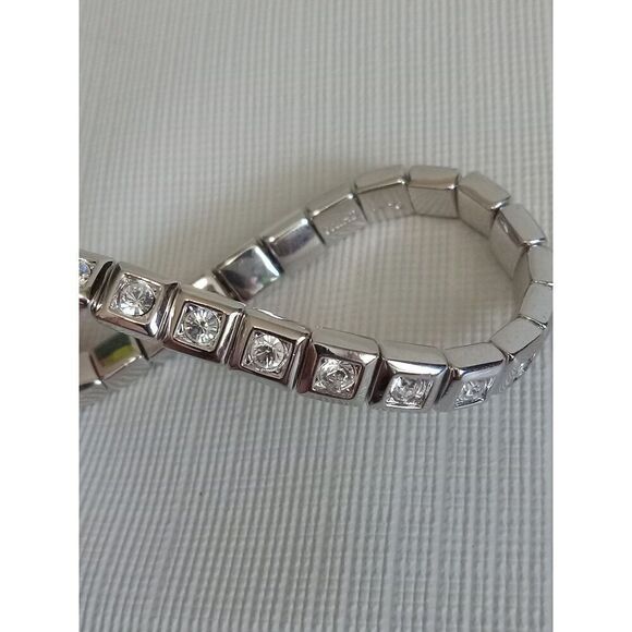 Silver Toned Metal Elasticized Rhinestone Encrusted Links Signed NM Bracelet - Picture 6 of 8